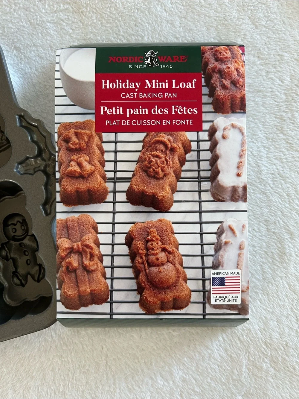 Williams Sonoma Nordic Ware 8 Loaf Holiday Mini Loaf Cakelet Pan NEW
